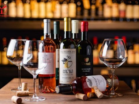 Rượu vang có vị gì? Tại sao hương vị của rượu vang đặc biệt và cách thưởng thức chúng 2023